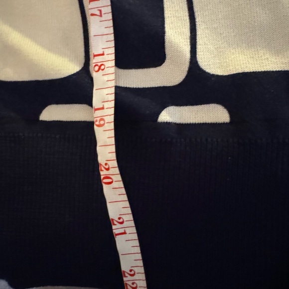 August Silk White and Blue Blouse with Geometric Pattern - Picture 6 of 7